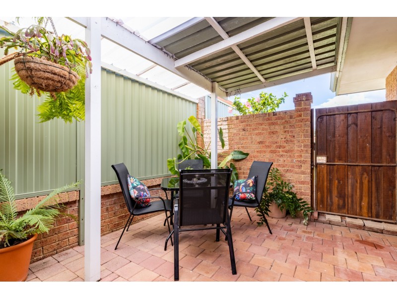 1/35 Erlistoun Street, Golden Bay WA 6174