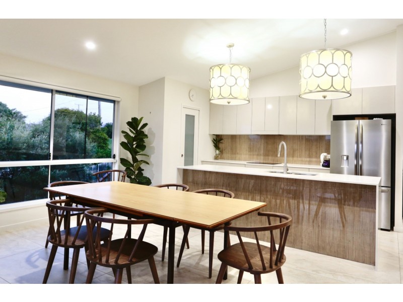 23 Watson Rd, Southside QLD 4570