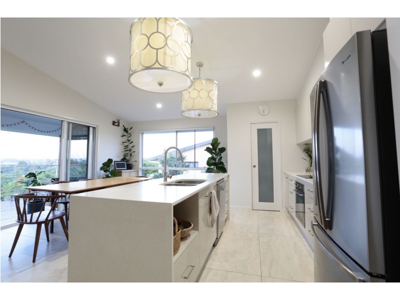 23 Watson Rd, Southside QLD 4570