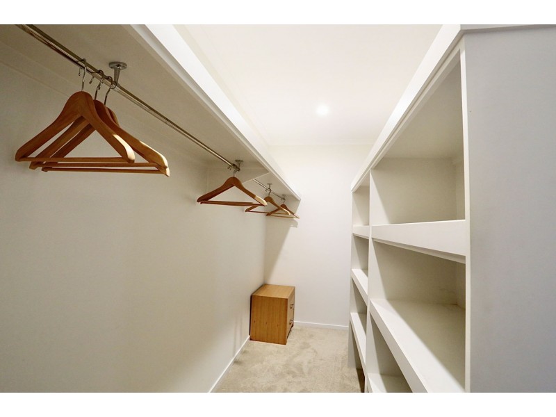 23 Watson Rd, Southside QLD 4570