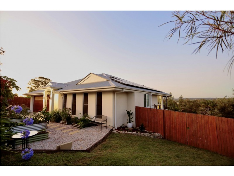 23 Watson Rd, Southside QLD 4570
