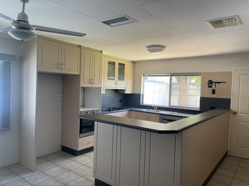 25 Cook Crescent, Mount Isa QLD 4825