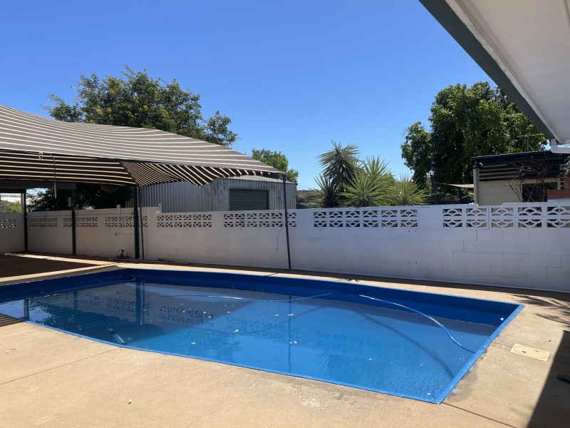 25 Cook Crescent, Mount Isa QLD 4825