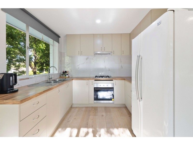 1 Aird Place, Farrer ACT 2607