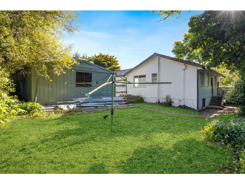 1 Aird Place, Farrer ACT 2607