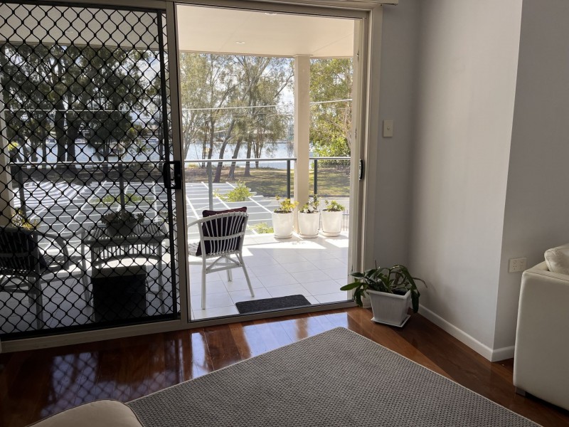 53 Paradise Parade, Paradise Point QLD 4216