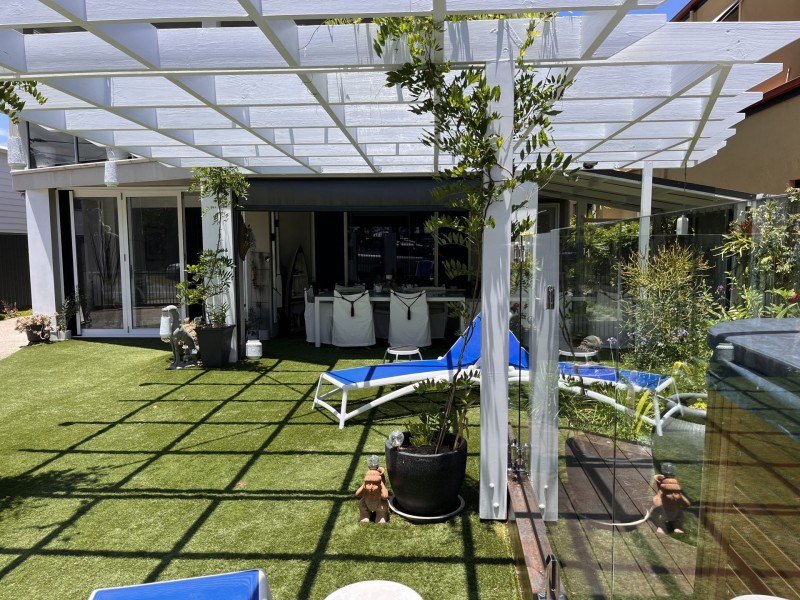 53 Paradise Parade, Paradise Point QLD 4216