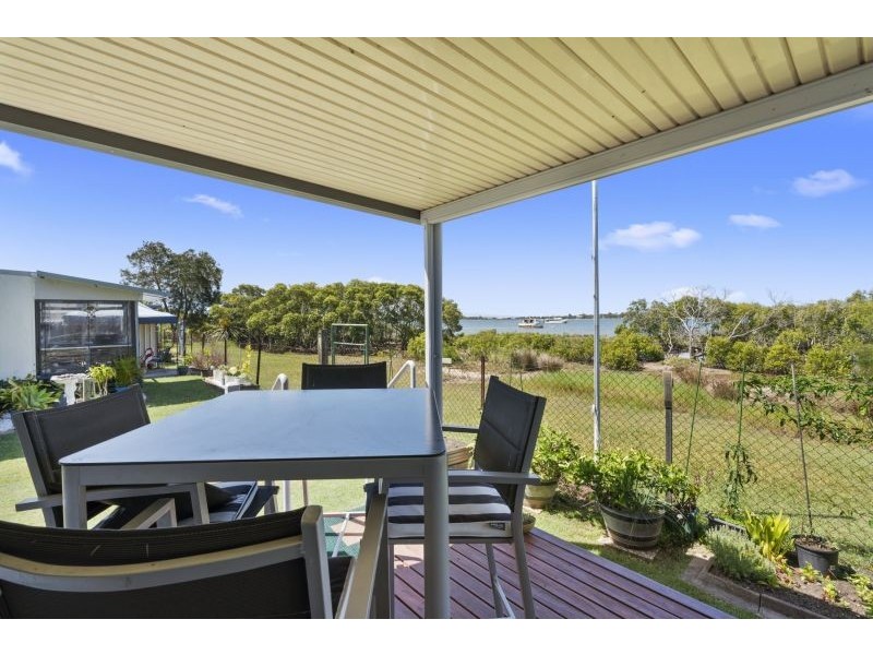 162/1 Kalmakuta Drive, Sandstone Point QLD 4511