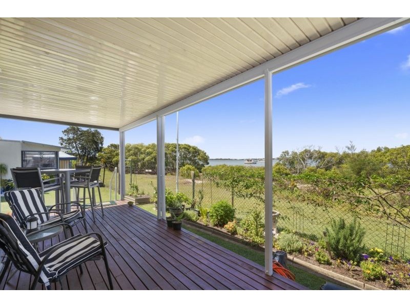 162/1 Kalmakuta Drive, Sandstone Point QLD 4511