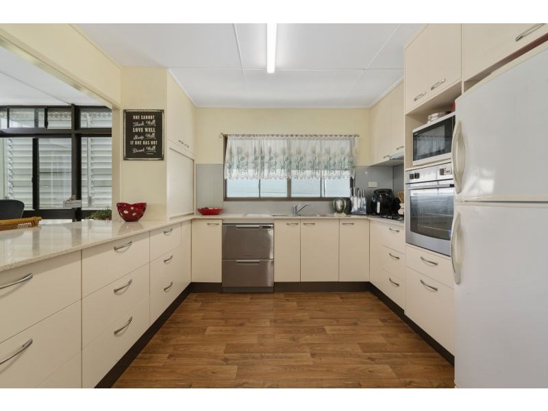 162/1 Kalmakuta Drive, Sandstone Point QLD 4511