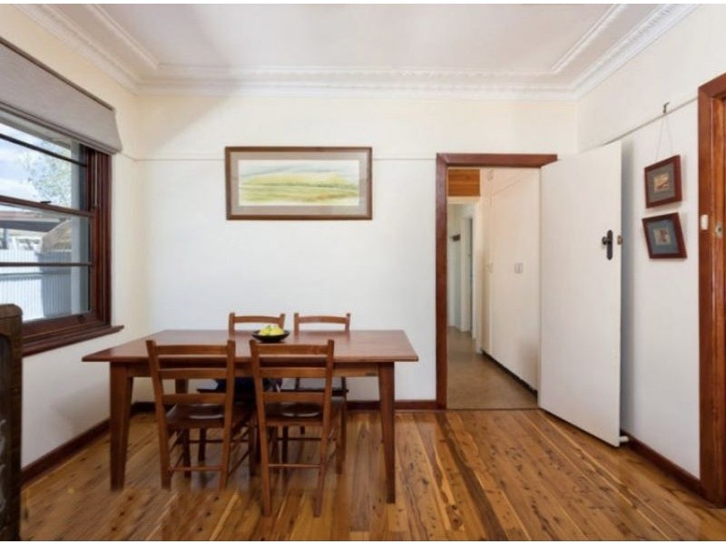 14 Dalton Street, Turvey Park NSW 2650