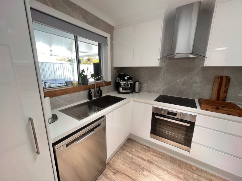 6 Karloo court, Mountain Creek QLD 4557