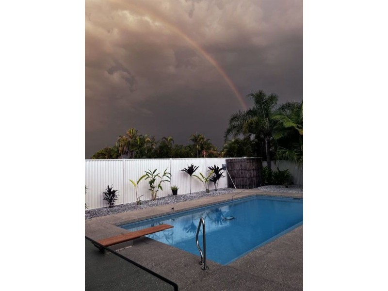 6 Karloo court, Mountain Creek QLD 4557