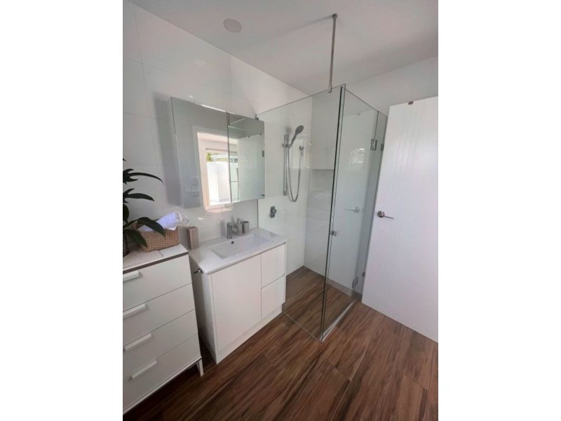 6 Karloo court, Mountain Creek QLD 4557