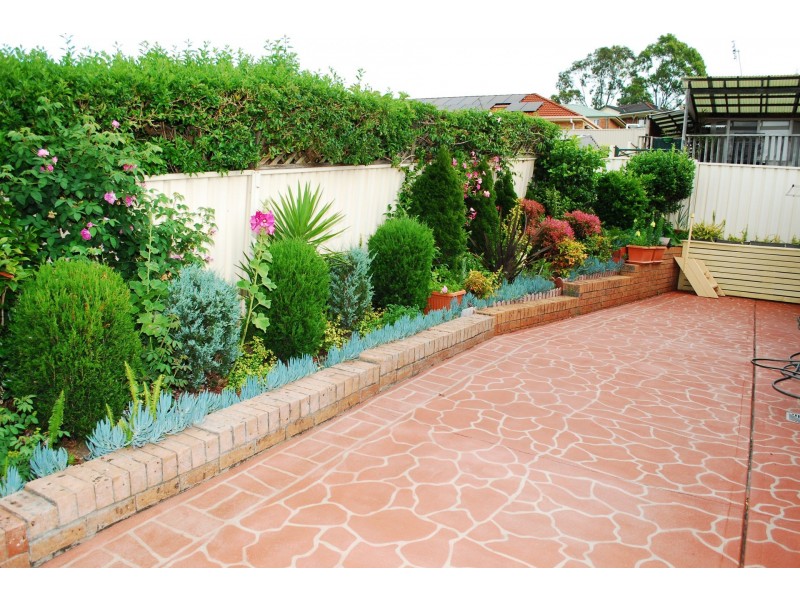 32 Roper Road, Albion Park NSW 2527