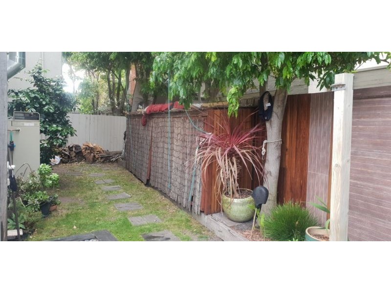 4/10 Wilton Grove, Elwood VIC 3184