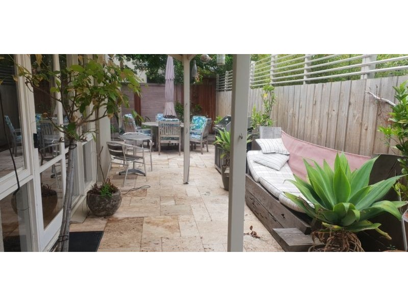 4/10 Wilton Grove, Elwood VIC 3184