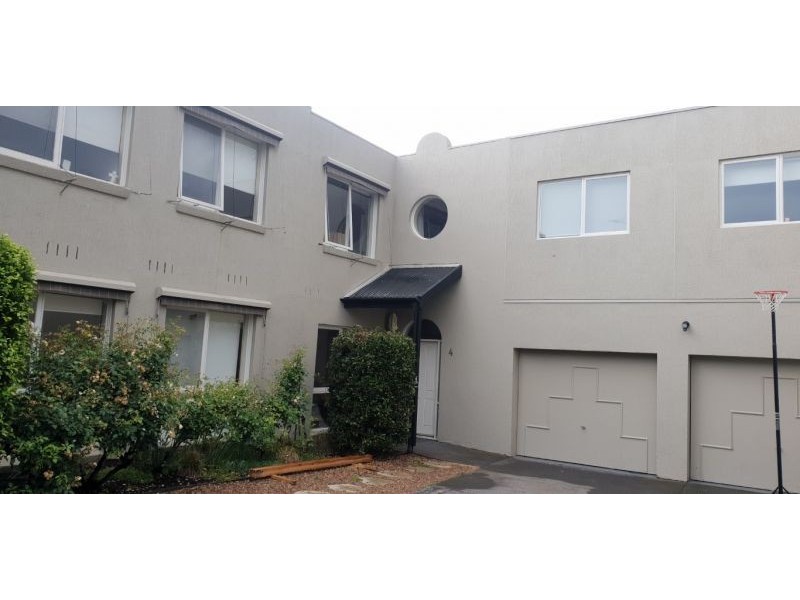 4/10 Wilton Grove, Elwood VIC 3184