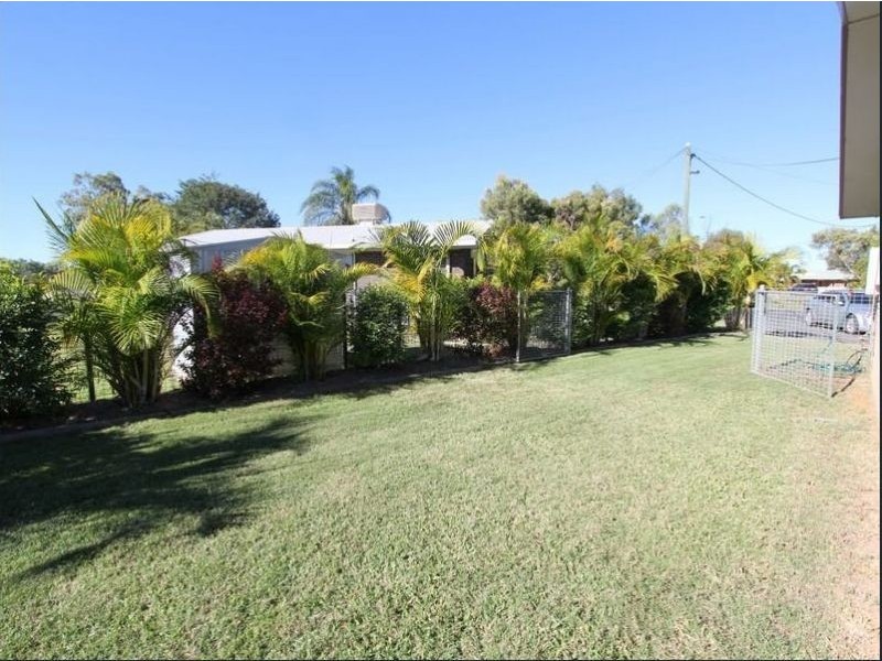 2 Osborne Place, Emerald QLD 4720