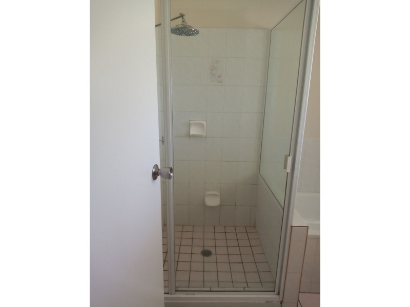 2 Osborne Place, Emerald QLD 4720