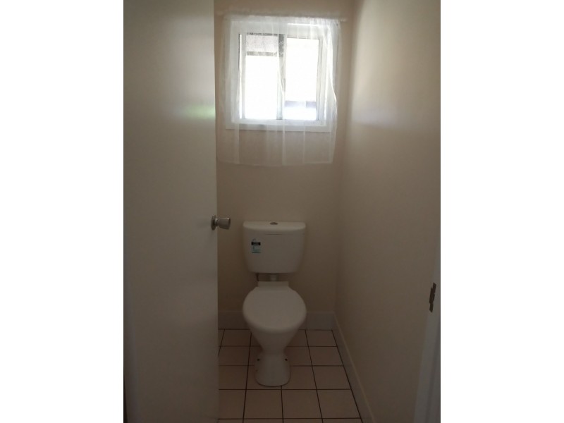 2 Osborne Place, Emerald QLD 4720