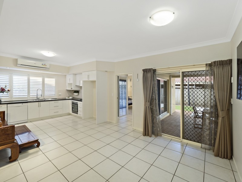 82 Stiller Drive, Kuraby QLD 4112
