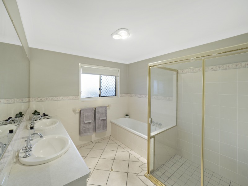 82 Stiller Drive, Kuraby QLD 4112