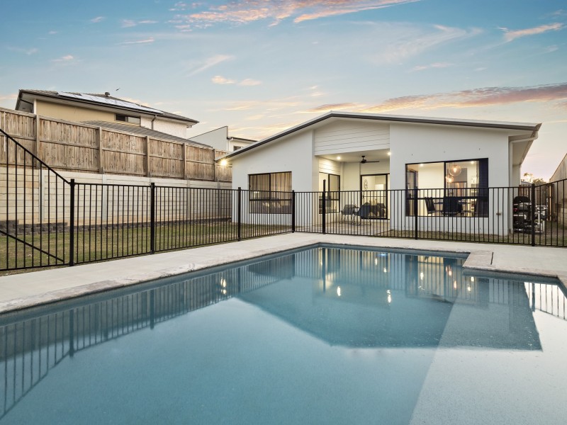 8 Melaleuca Court, Kuraby QLD 4112