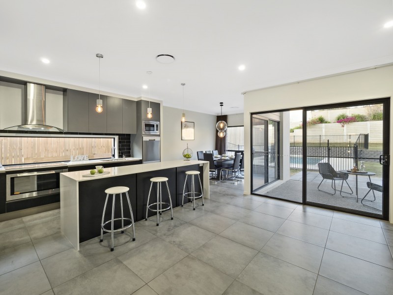 8 Melaleuca Court, Kuraby QLD 4112