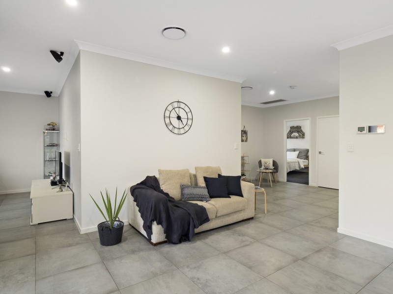 8 Melaleuca Court, Kuraby QLD 4112