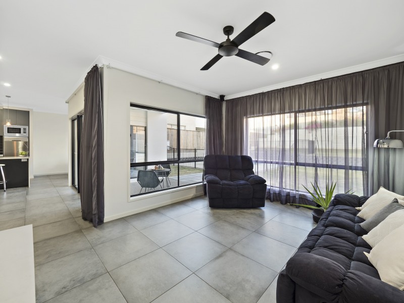 8 Melaleuca Court, Kuraby QLD 4112