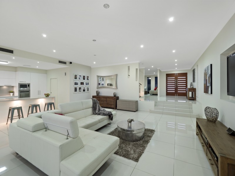 61 Shuttleworth Street, Kuraby QLD 4112