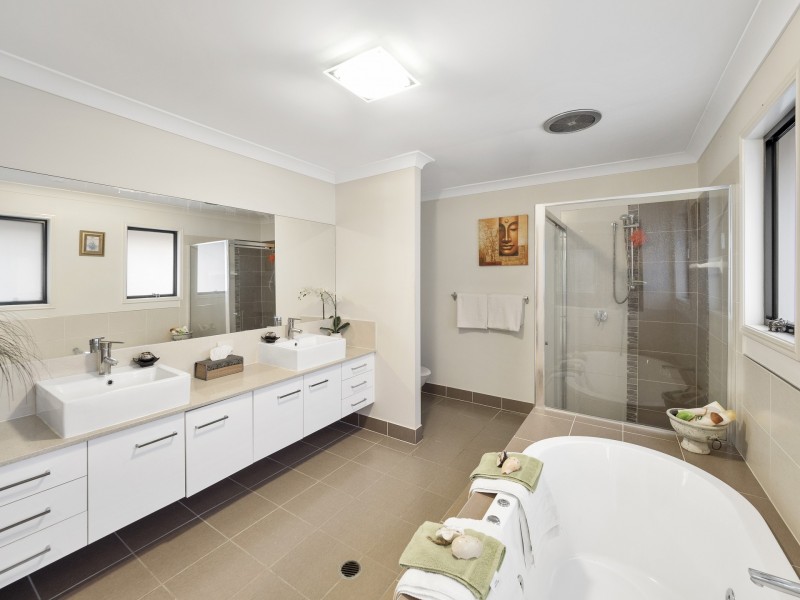 10 Rolfe Circuit, Underwood QLD 4119