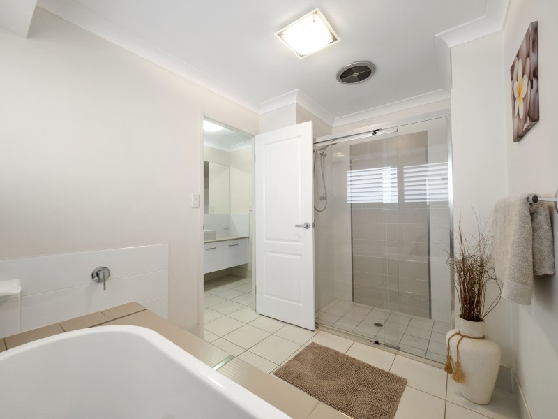 10 Rolfe Circuit, Underwood QLD 4119