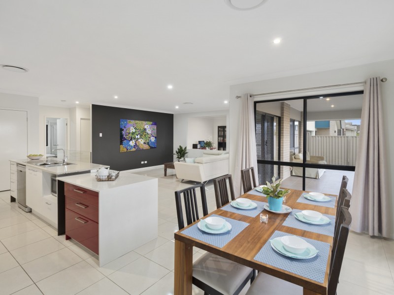 48 Pioneer Drive, Kuraby QLD 4112