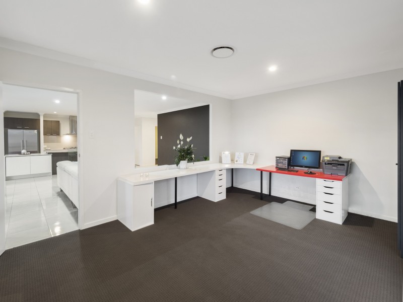 48 Pioneer Drive, Kuraby QLD 4112