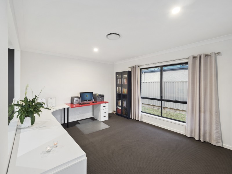 48 Pioneer Drive, Kuraby QLD 4112