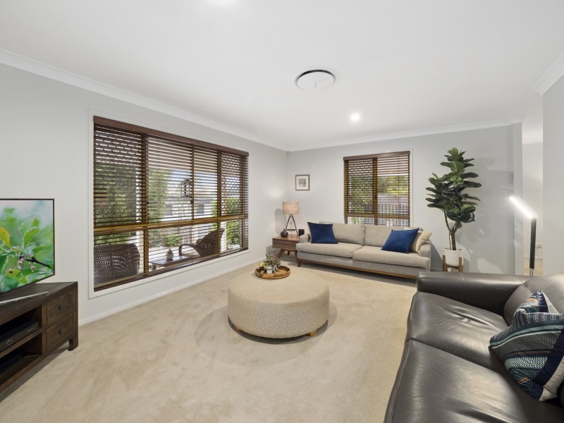 120 Chesterfield Crescent, Kuraby QLD 4112