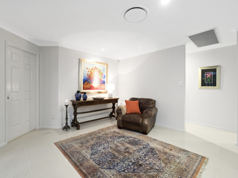 120 Chesterfield Crescent, Kuraby QLD 4112