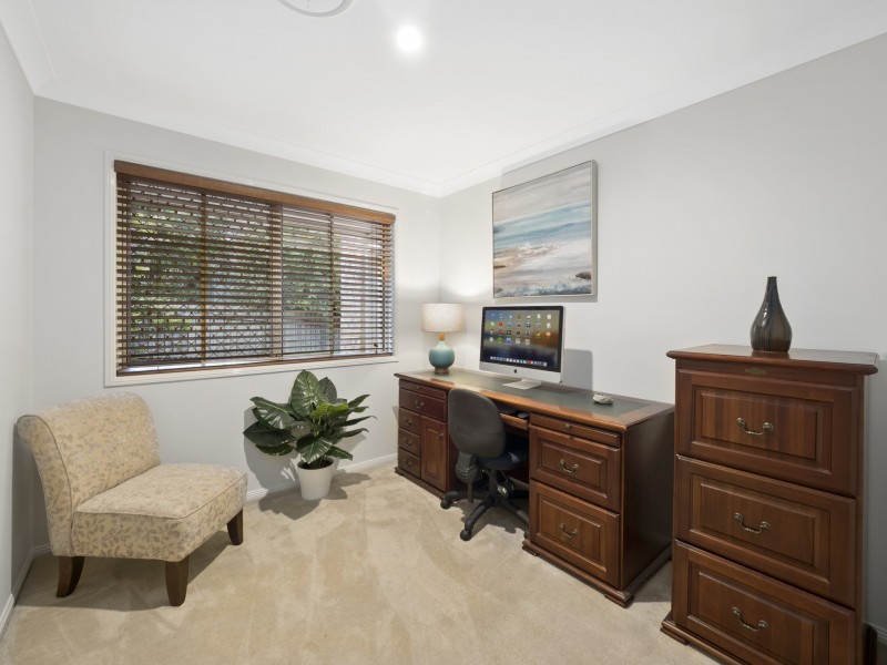 120 Chesterfield Crescent, Kuraby QLD 4112