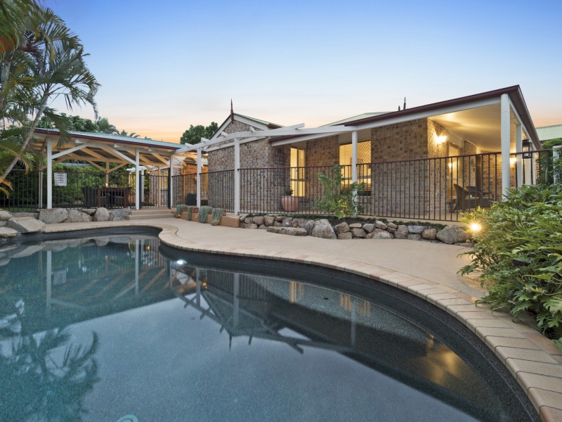 120 Chesterfield Crescent, Kuraby QLD 4112