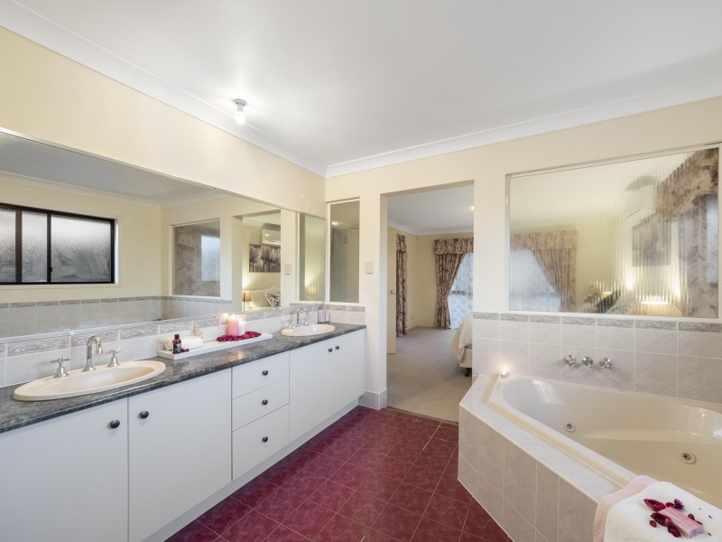 32 Botanical Drive, Underwood QLD 4119