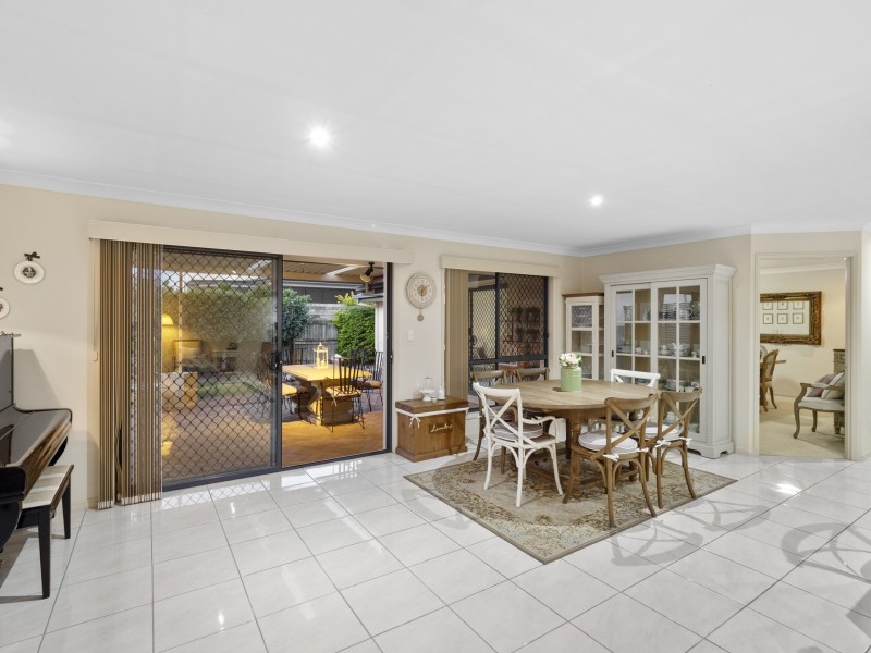 17 Lily Circuit, Kuraby QLD 4112