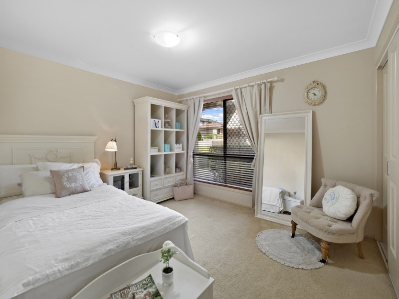 17 Lily Circuit, Kuraby QLD 4112