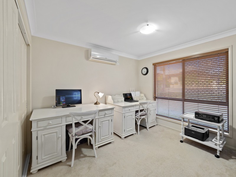 17 Lily Circuit, Kuraby QLD 4112