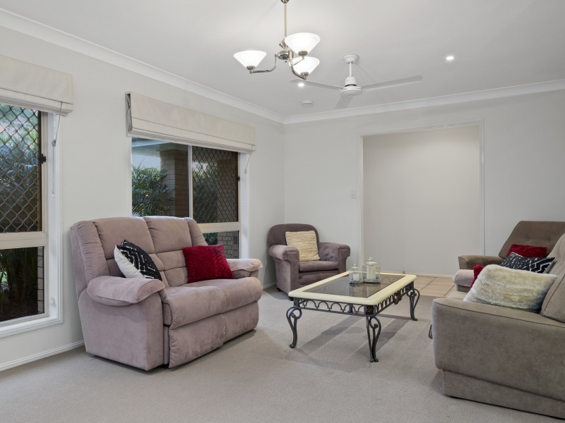 16 Chanel Crescent, Eight Mile Plains QLD 4113