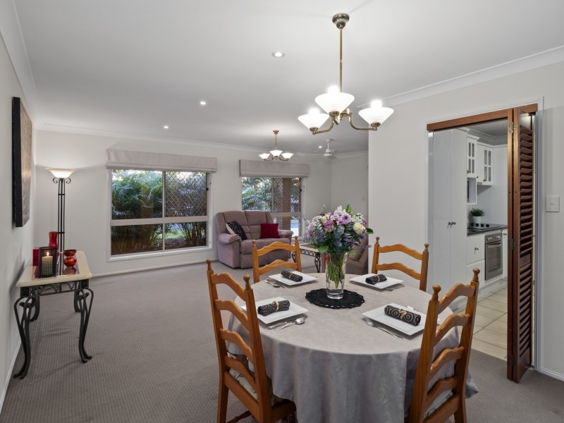 16 Chanel Crescent, Eight Mile Plains QLD 4113