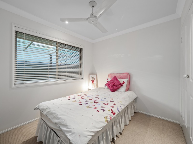 16 Chanel Crescent, Eight Mile Plains QLD 4113