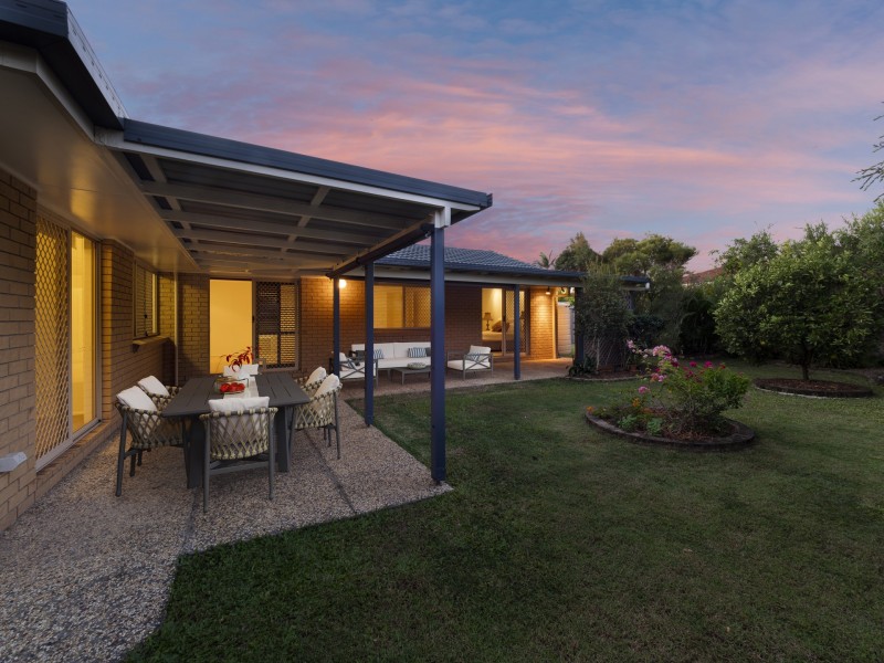 16 Chanel Crescent, Eight Mile Plains QLD 4113