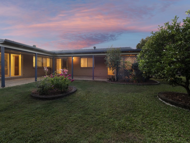 16 Chanel Crescent, Eight Mile Plains QLD 4113